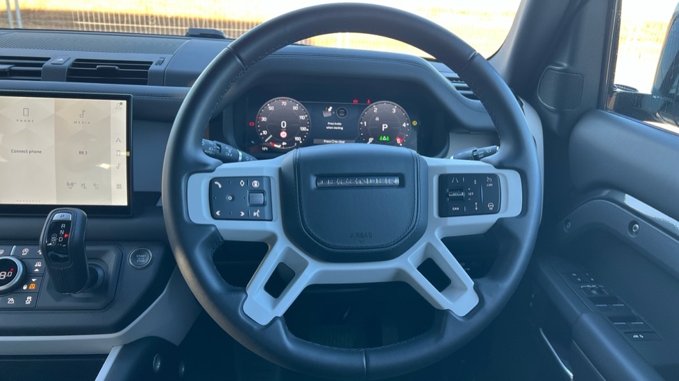 Used Land Rover Defender 2024 for sale - 76717323: Photo 15