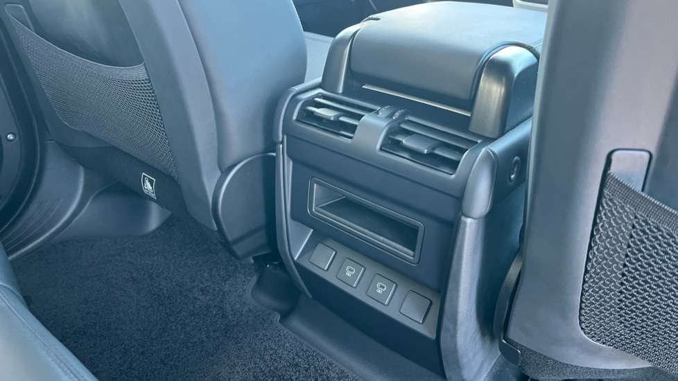 Used Land Rover Defender 2024 for sale - 76717323: Photo 18