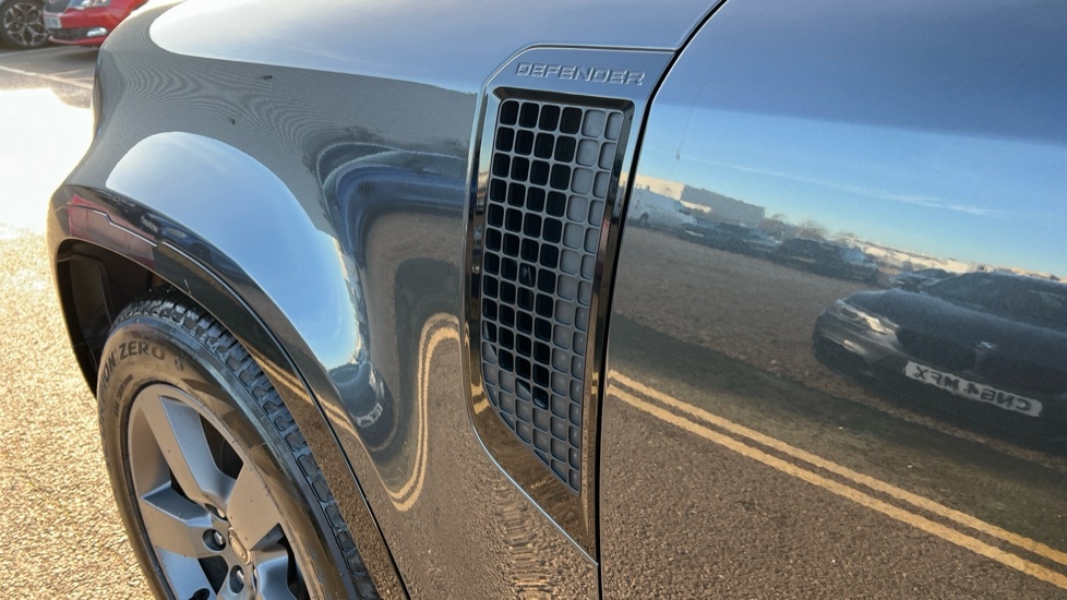 Used Land Rover Defender 2024 for sale - 76717323: Photo 20