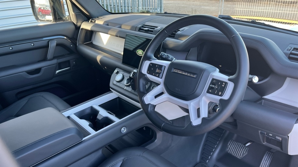 Used Land Rover Defender 2024 for sale - 76717323: Photo 28