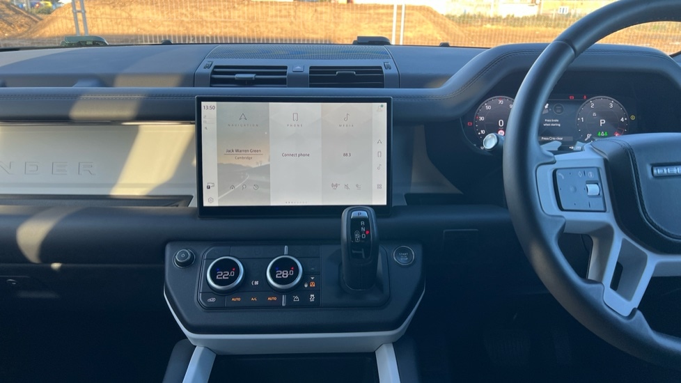 Used Land Rover Defender 2024 for sale - 76717323: Photo 29