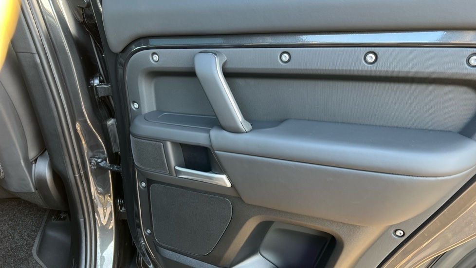 Used Land Rover Defender 2024 for sale - 76717323: Photo 42