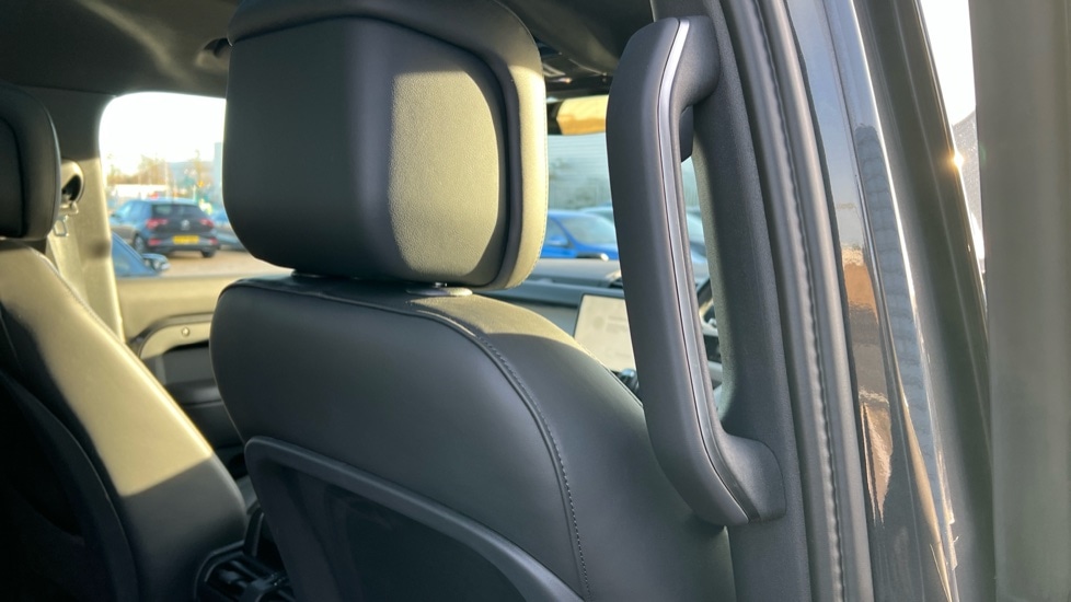 Used Land Rover Defender 2024 for sale - 76717323: Photo 46