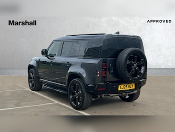 Used Land Rover Defender 2025 for sale - 76302343: Photo