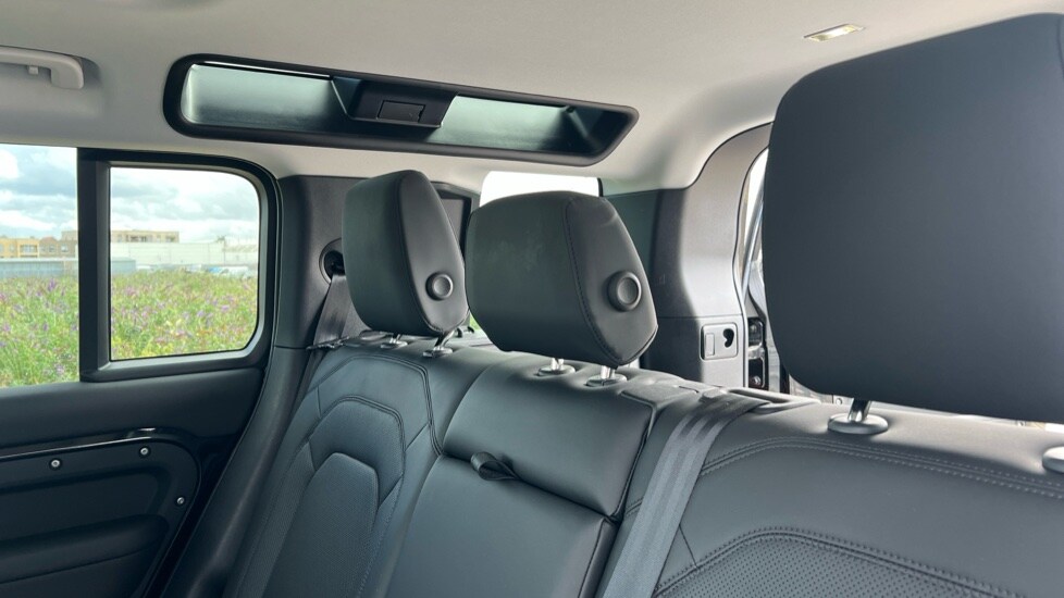 Used Land Rover Defender 2024 for sale - 76074281: Photo 44
