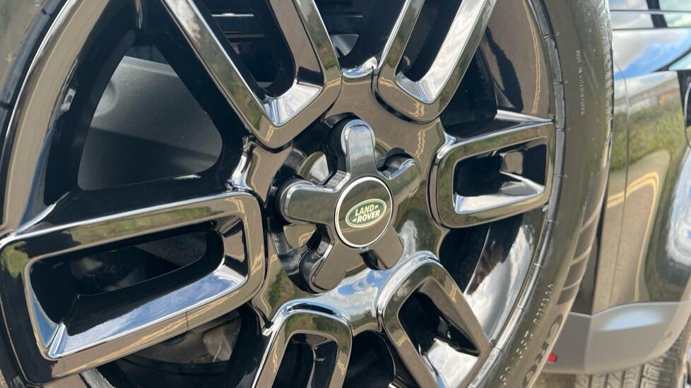 Used Land Rover Defender 2024 for sale - 76074281: Photo 48