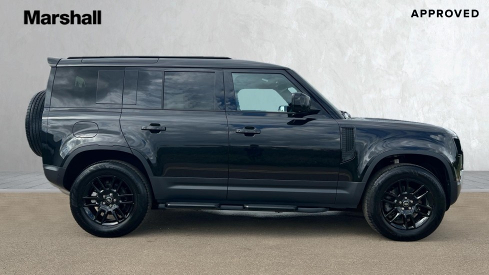 Used Land Rover Defender 2024 for sale - 76074281: Photo 5
