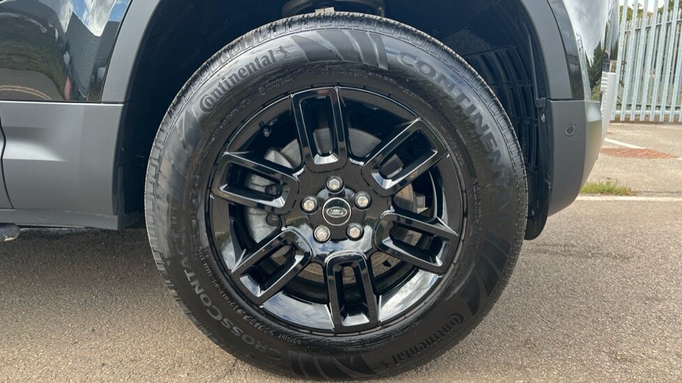 Used Land Rover Defender 2024 for sale - 76074281: Photo 8