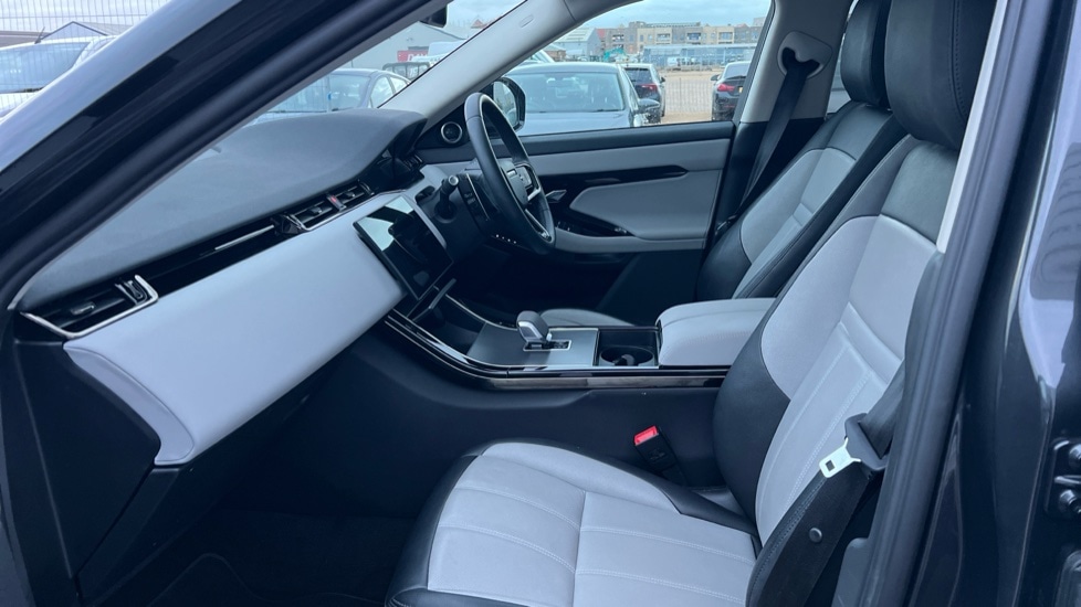 Used Land Rover Range Rover Evoque 2023 for sale - 76881823: Photo 3