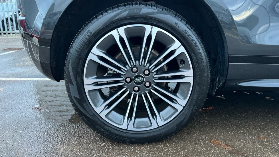 Used Land Rover Range Rover Evoque 2023 for sale - 76881823: Photo 32