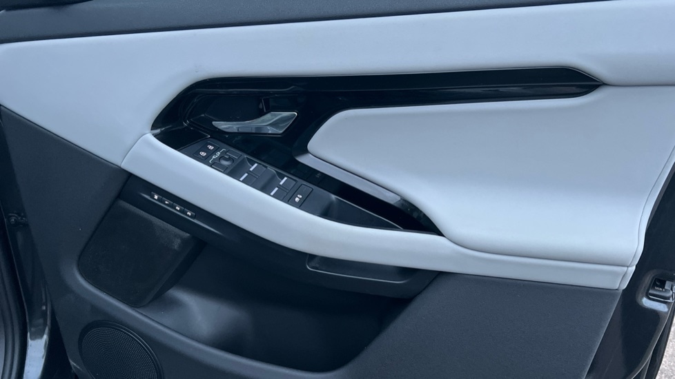 Used Land Rover Range Rover Evoque 2023 for sale - 76881823: Photo 44