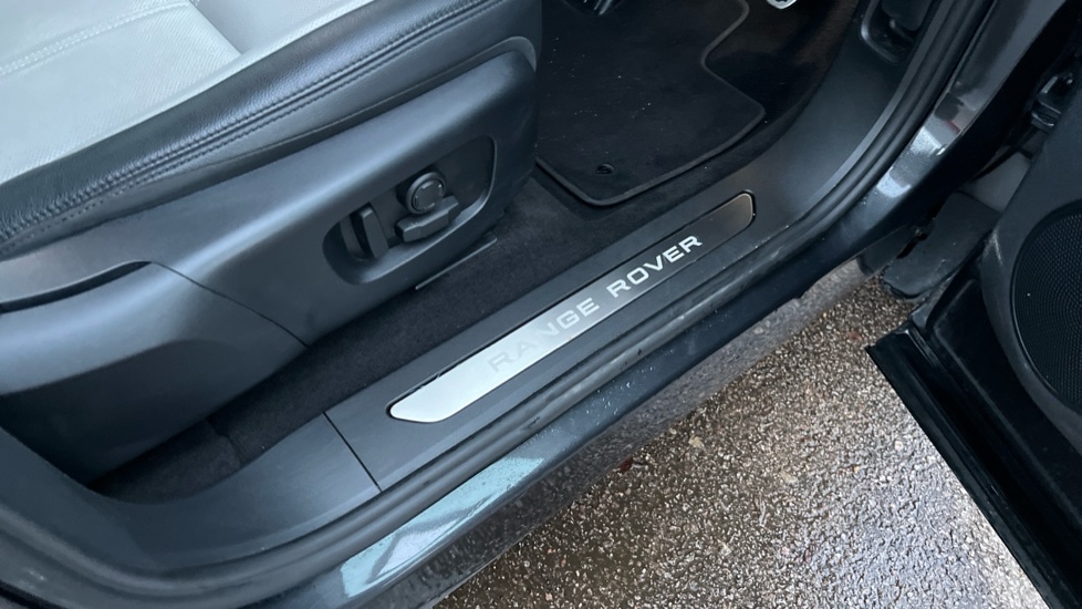 Used Land Rover Range Rover Evoque 2023 for sale - 76881823: Photo 45