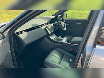 Used Land Rover Range Rover Evoque 2024 for sale - 75472840: Photo