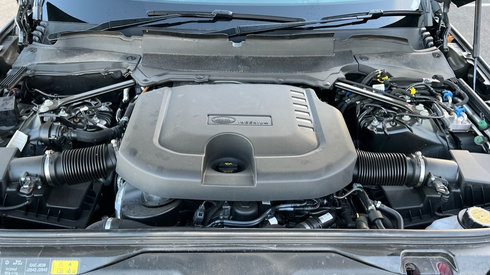 Used Land Rover Discovery 2025 for sale - 76664346: Photo 30