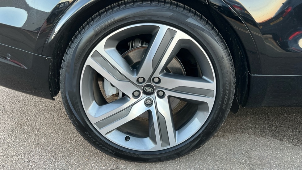 Used Land Rover Discovery 2025 for sale - 76664346: Photo 32