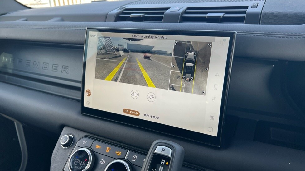 Used Land Rover Defender 2025 for sale - 76390063: Photo 12