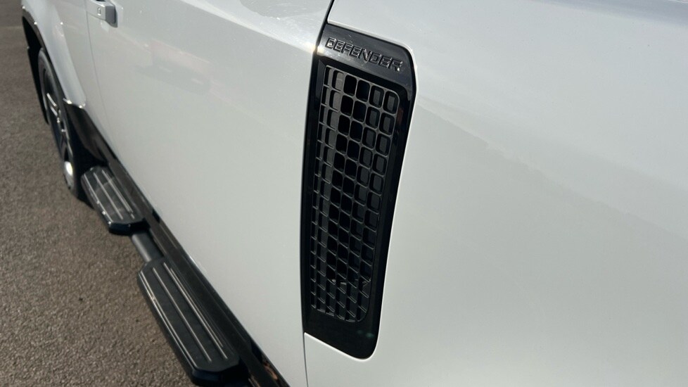 Used Land Rover Defender 2025 for sale - 76390063: Photo 20