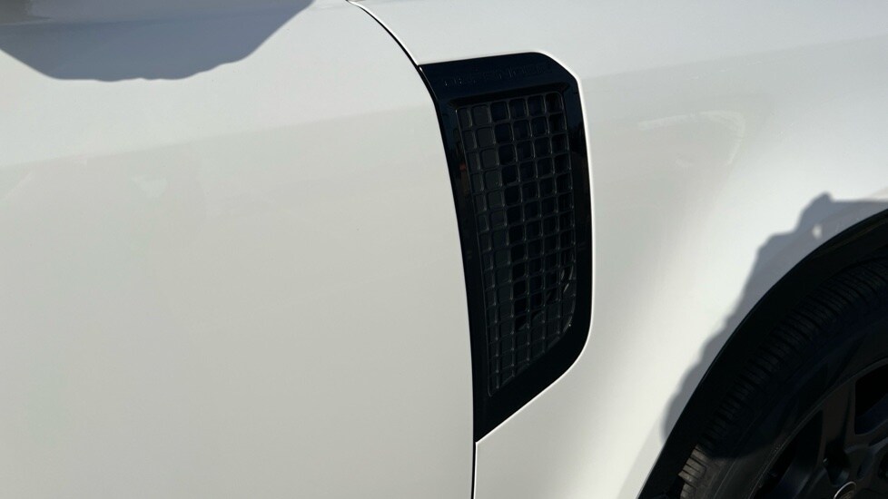 Used Land Rover Defender 2025 for sale - 76390063: Photo 24