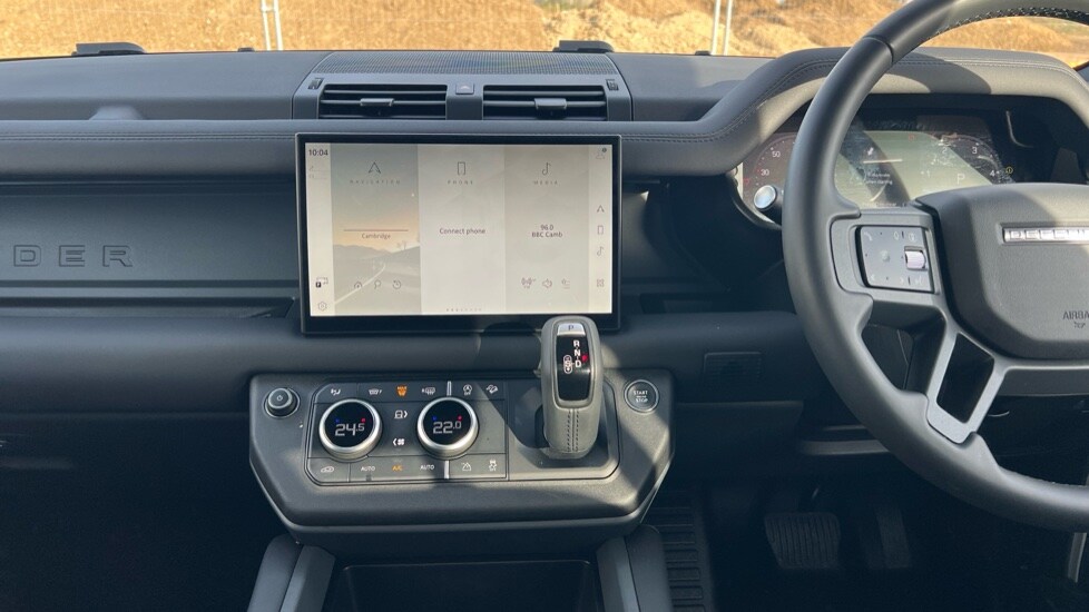 Used Land Rover Defender 2025 for sale - 76390063: Photo 29