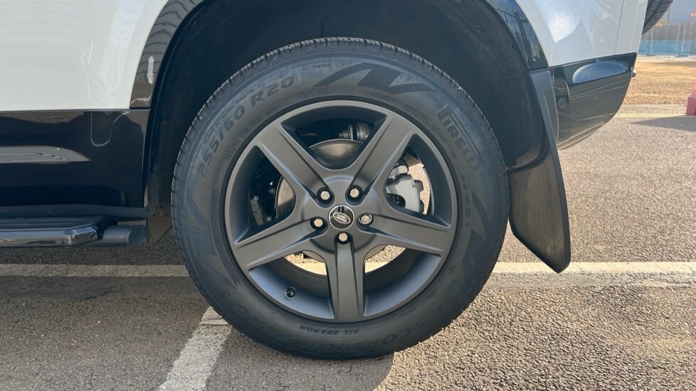 Used Land Rover Defender 2025 for sale - 76390063: Photo 32