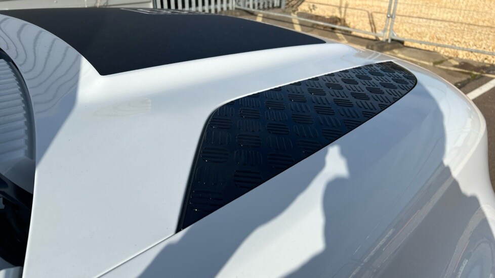 Used Land Rover Defender 2025 for sale - 76390063: Photo 34