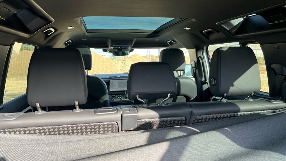 Used Land Rover Defender 2025 for sale - 76390063: Photo 39