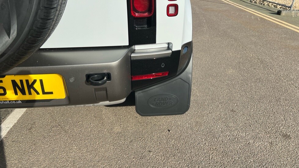 Used Land Rover Defender 2025 for sale - 76390063: Photo 41