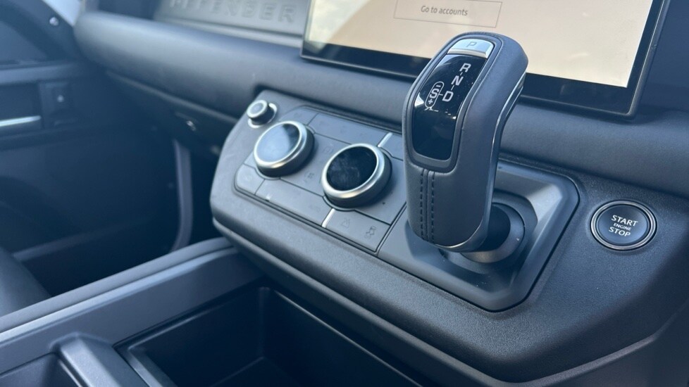 Used Land Rover Defender 2025 for sale - 76390063: Photo 52