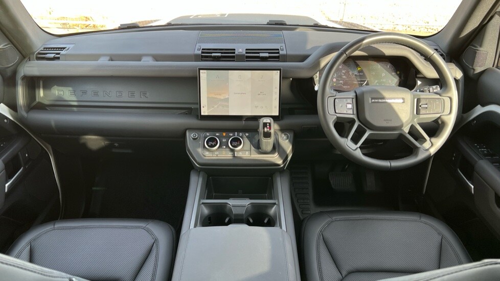 Used Land Rover Defender 2025 for sale - 76390063: Photo 9