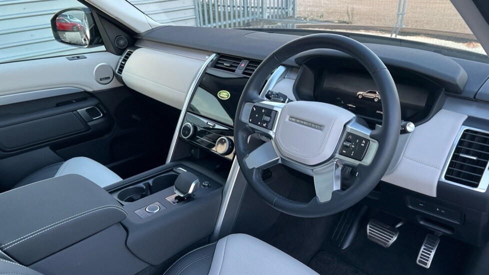 Used Land Rover Discovery 2025 for sale - 77018301: Photo 28