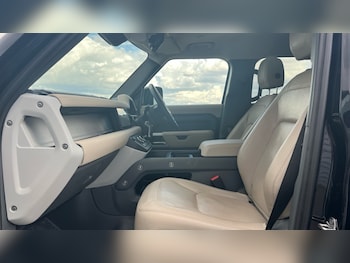 Used Land Rover Defender 2022 for sale - 75472705: Photo