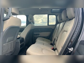 Used Land Rover Defender 2022 for sale - 75472705: Photo