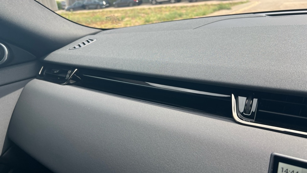 Used Land Rover Range Rover Evoque 2025 for sale - 76881946: Photo 35