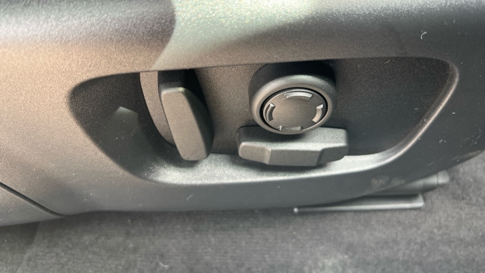 Used Land Rover Range Rover Evoque 2025 for sale - 76881946: Photo 46