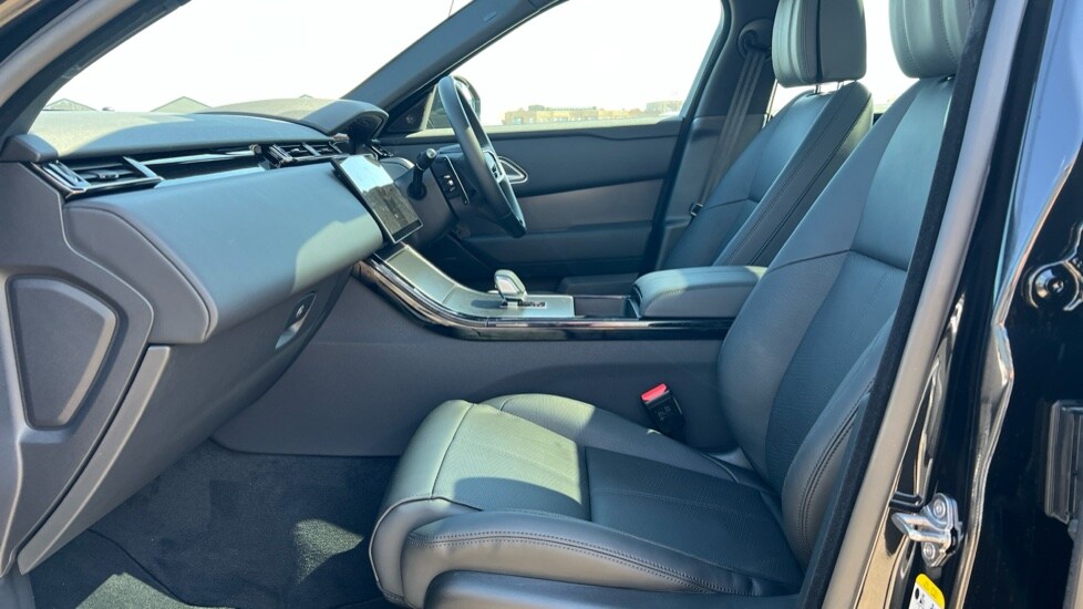 Used Land Rover Range Rover Velar 2025 for sale - 75534137: Photo 3