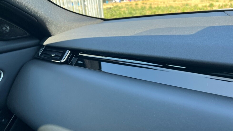 Used Land Rover Range Rover Velar 2025 for sale - 75534137: Photo 35