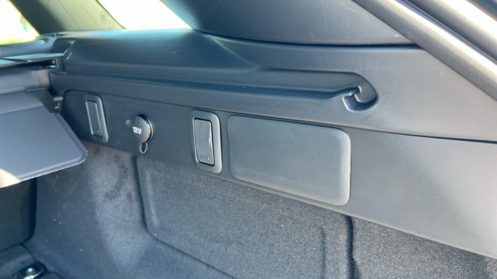 Used Land Rover Range Rover Velar 2025 for sale - 75534137: Photo 37