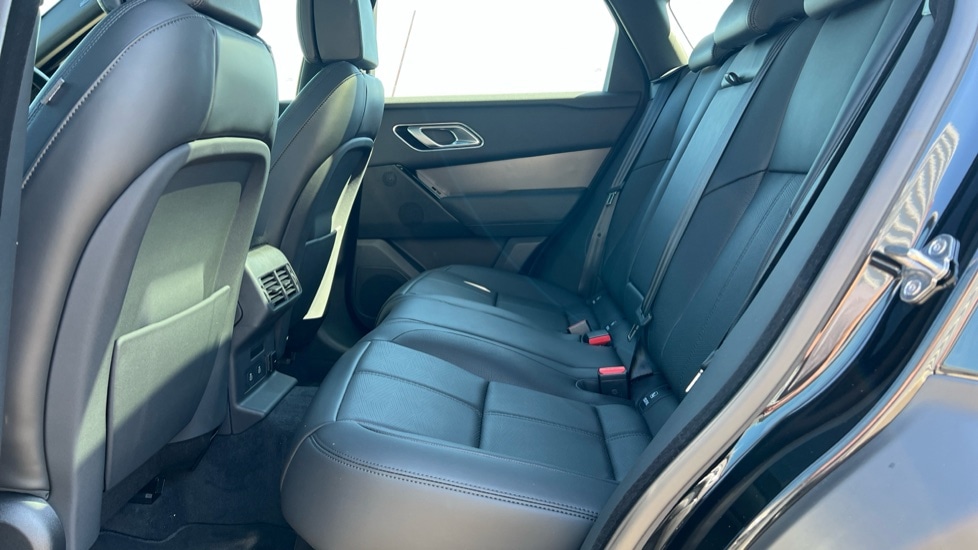 Used Land Rover Range Rover Velar 2025 for sale - 75534137: Photo 4