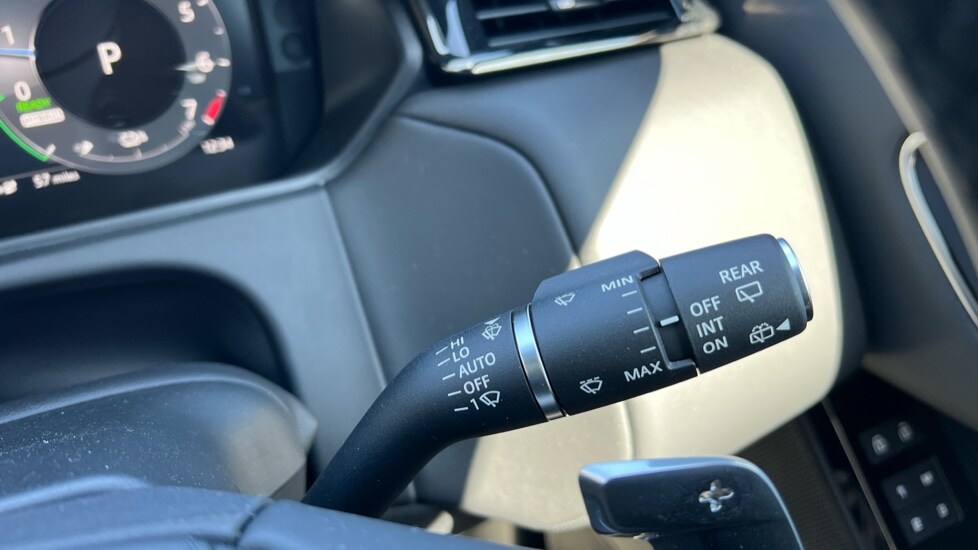 Used Land Rover Range Rover Velar 2025 for sale - 75534137: Photo 40