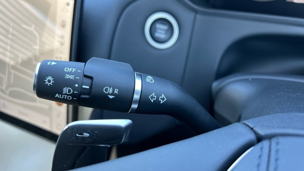 Used Land Rover Range Rover Velar 2025 for sale - 75534137: Photo 41