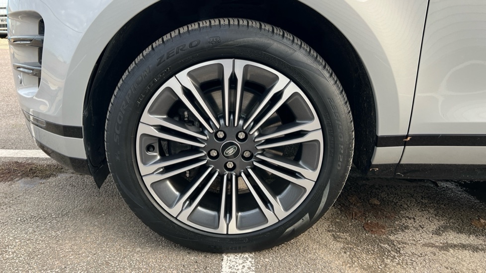 Used Land Rover Range Rover Evoque 2023 for sale - 76589902: Photo 33