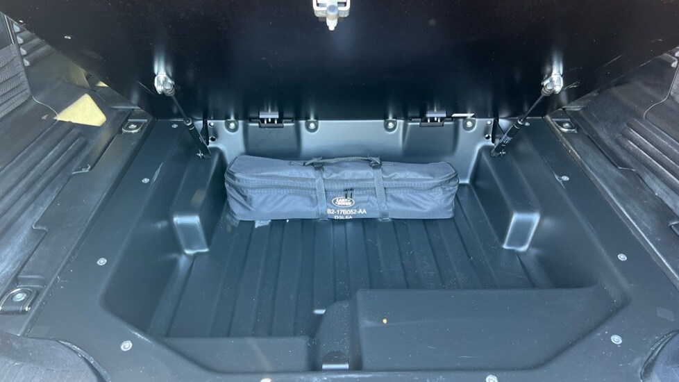 Used Land Rover Defender 2021 for sale - 76507699: Photo 38