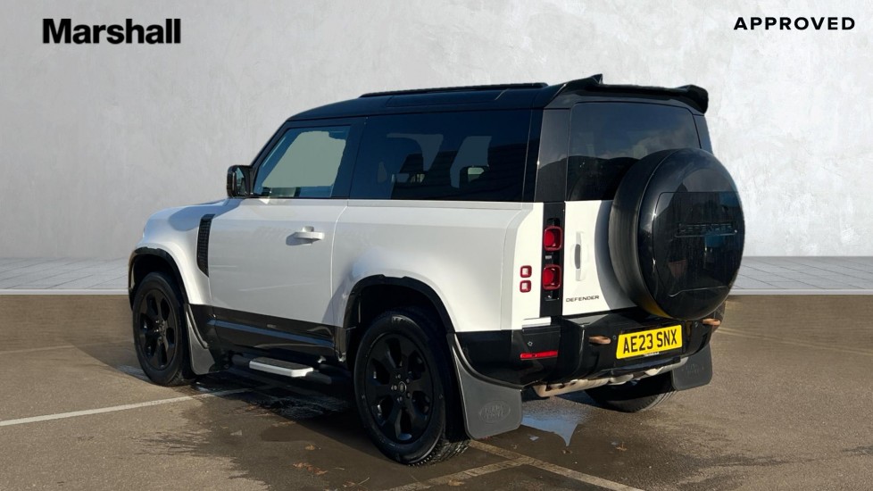 Used Land Rover Defender 2023 for sale - 76533959: Photo 2