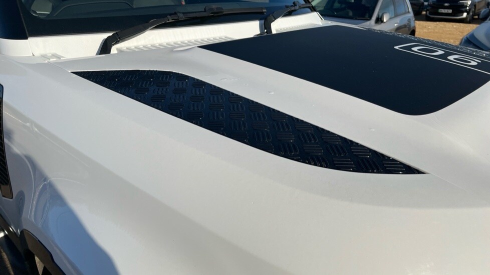 Used Land Rover Defender 2023 for sale - 76533959: Photo 23