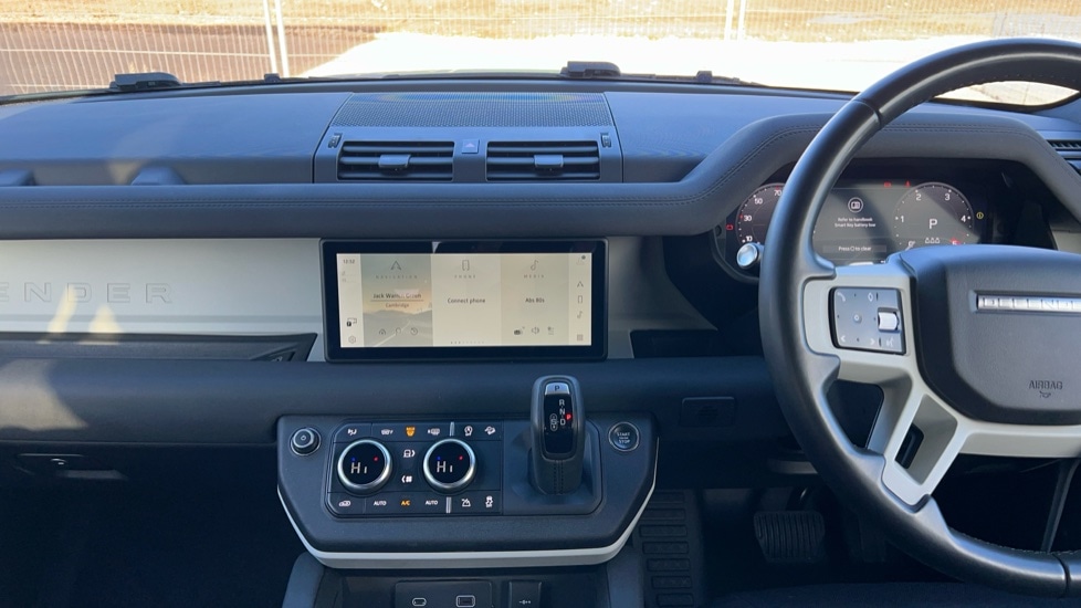 Used Land Rover Defender 2023 for sale - 76533959: Photo 29