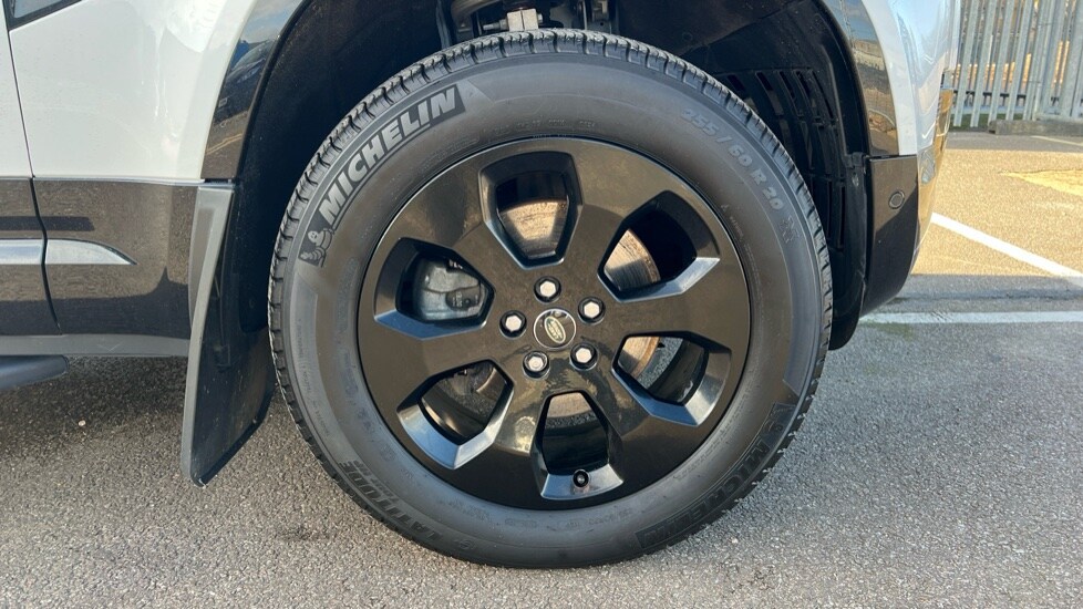 Used Land Rover Defender 2023 for sale - 76533959: Photo 33