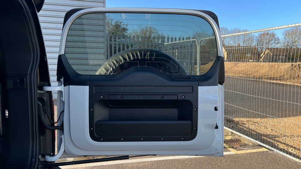 Used Land Rover Defender 2023 for sale - 76533959: Photo 36