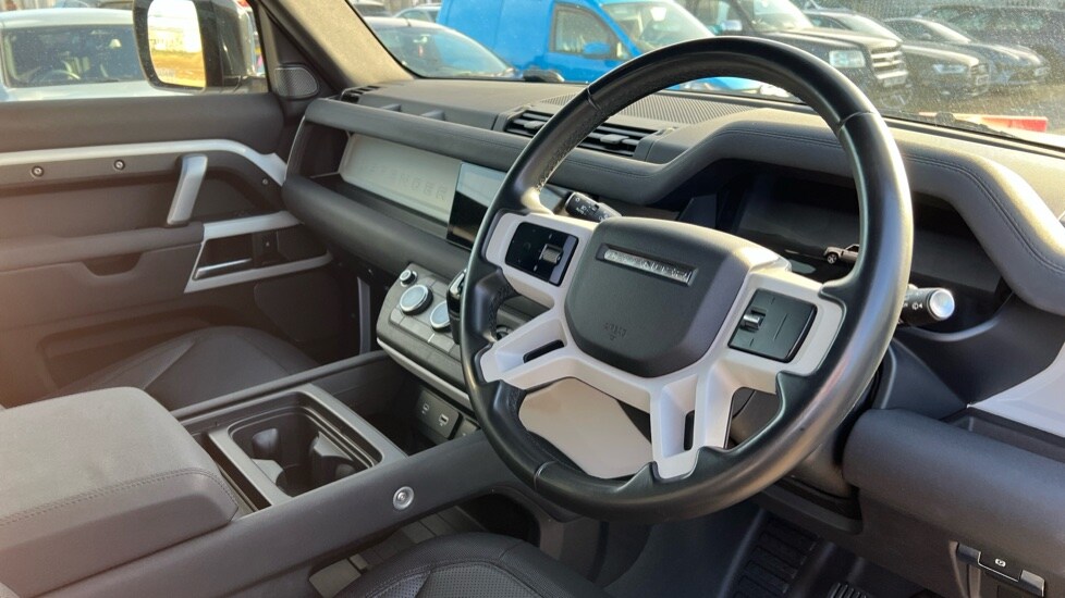 Used Land Rover Defender 2023 for sale - 76533959: Photo 47