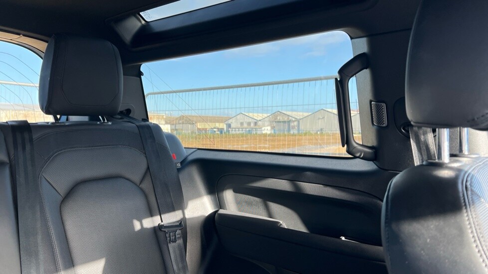 Used Land Rover Defender 2023 for sale - 76533959: Photo 49