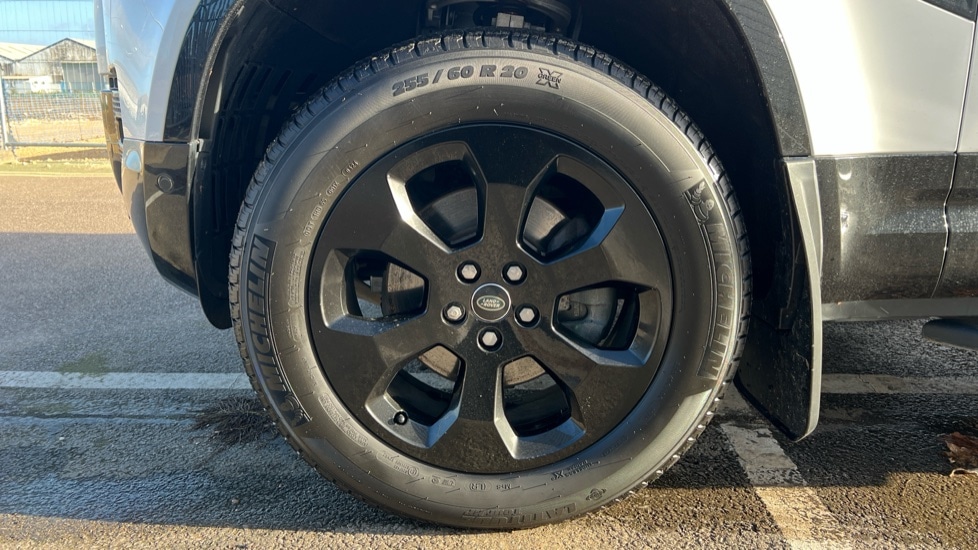 Used Land Rover Defender 2023 for sale - 76533959: Photo 8